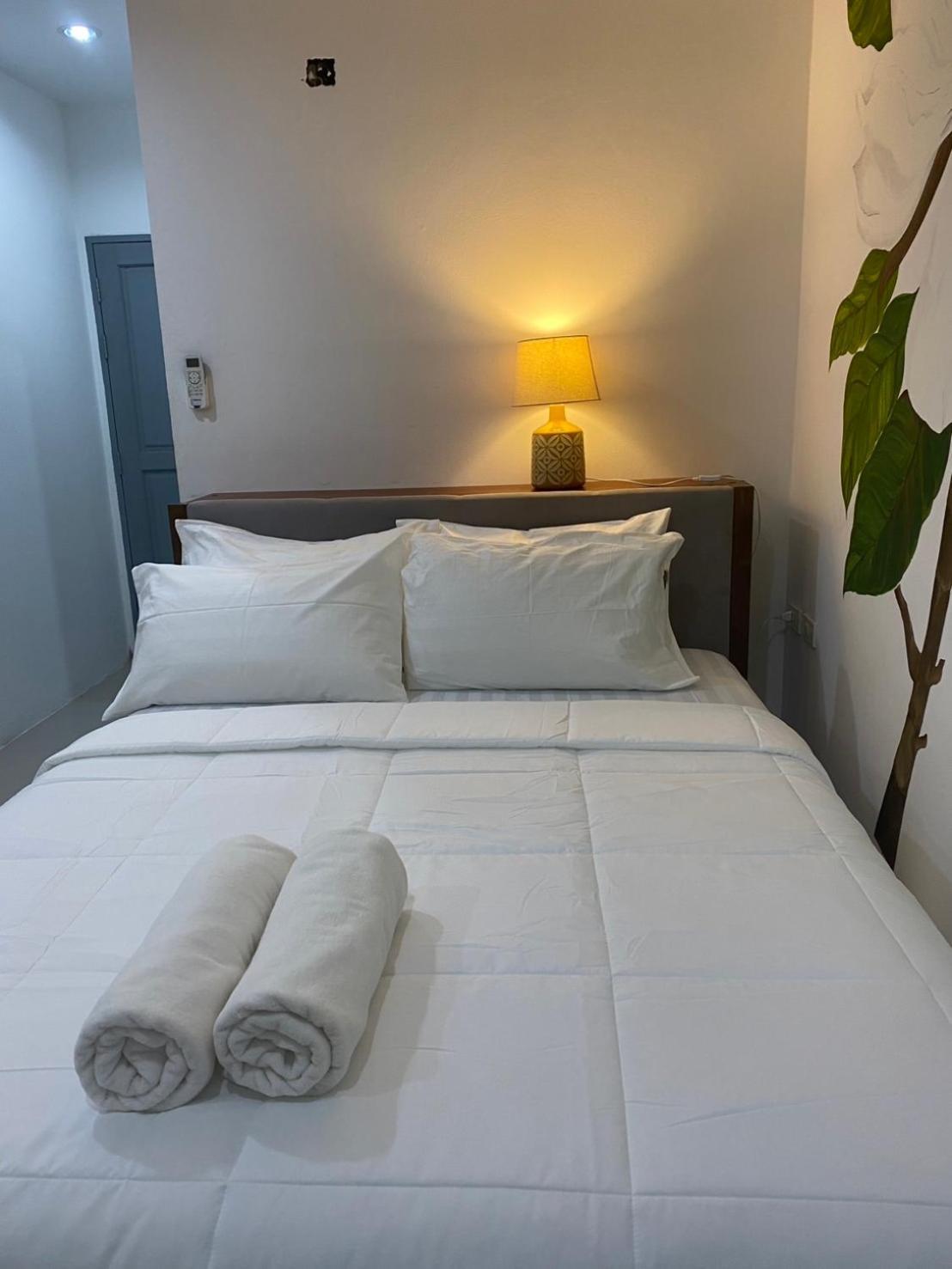 Five Loaves Beds Khách sạn