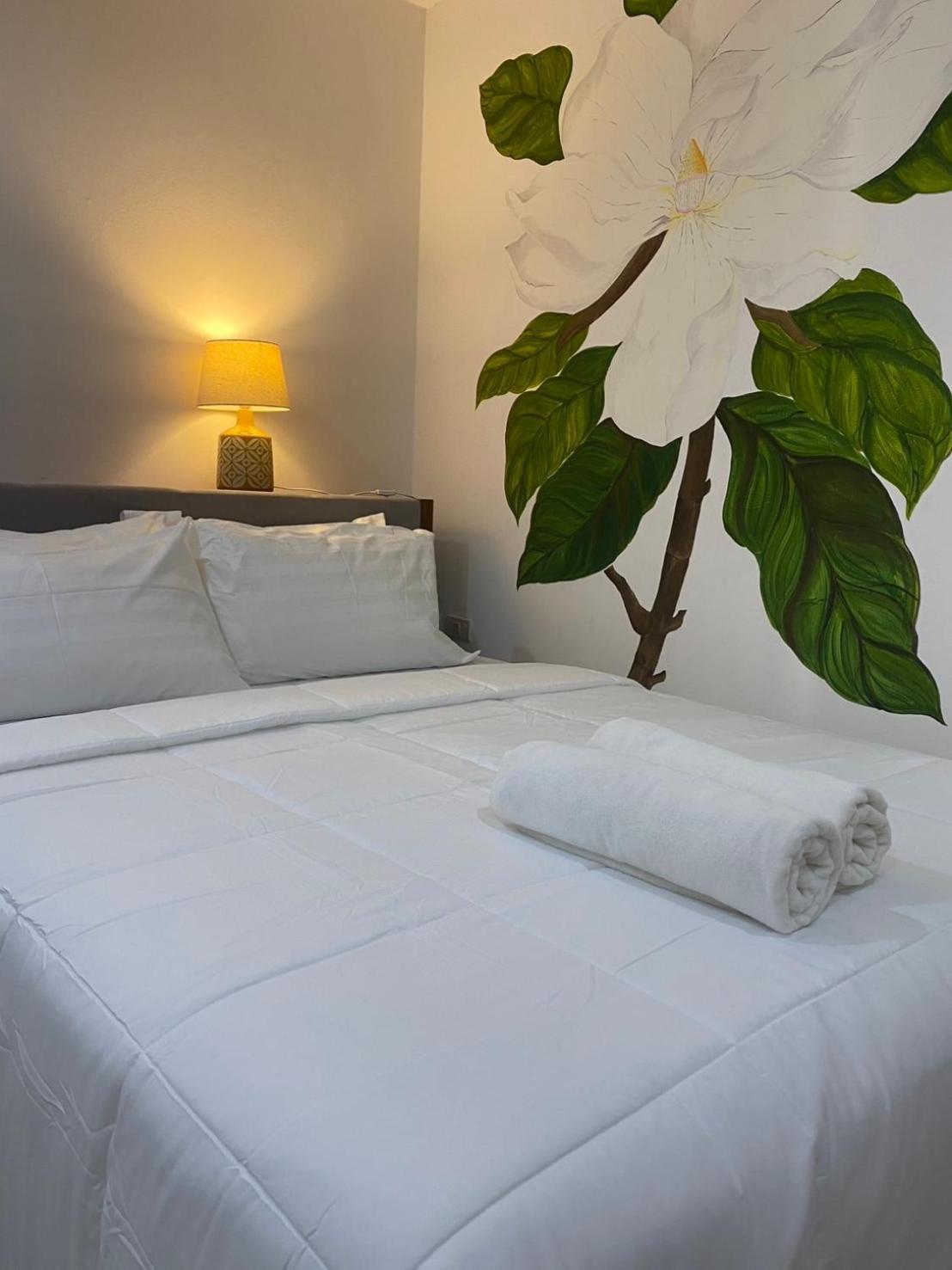 Khách sạn Five Loaves Beds Patong