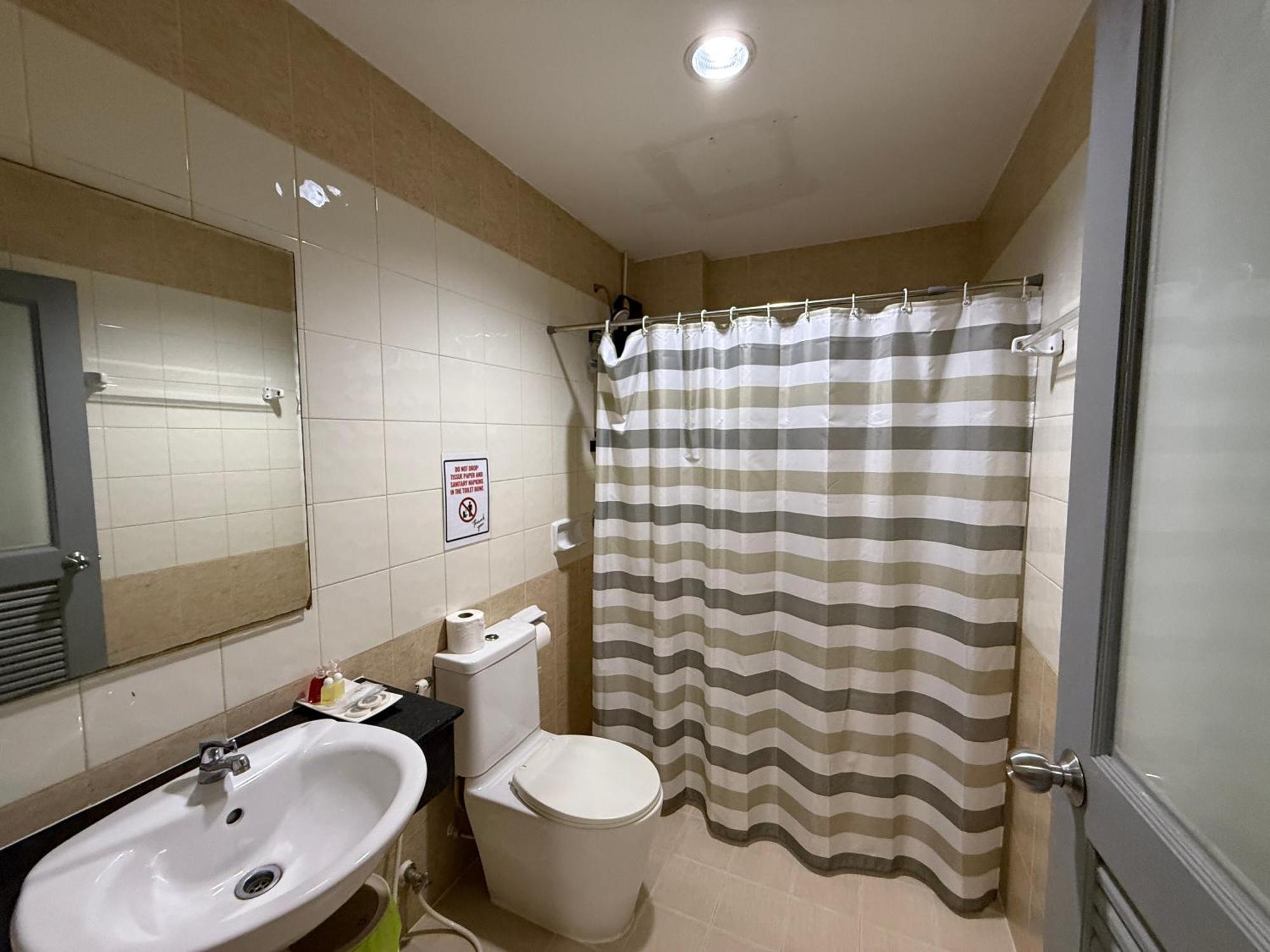 Khách sạn Five Loaves Beds Patong